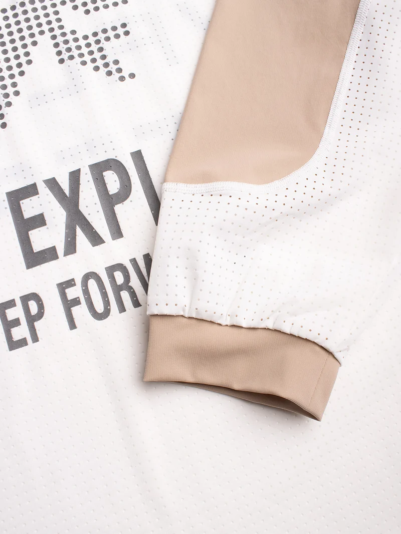 T-shirt BMX a maniche lunghe bianca e beige