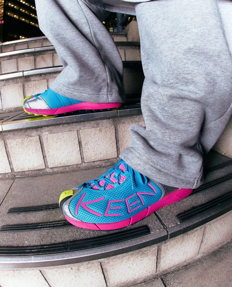 A86 Sneaker für Damen | Swedish Blue/Shocking Pink