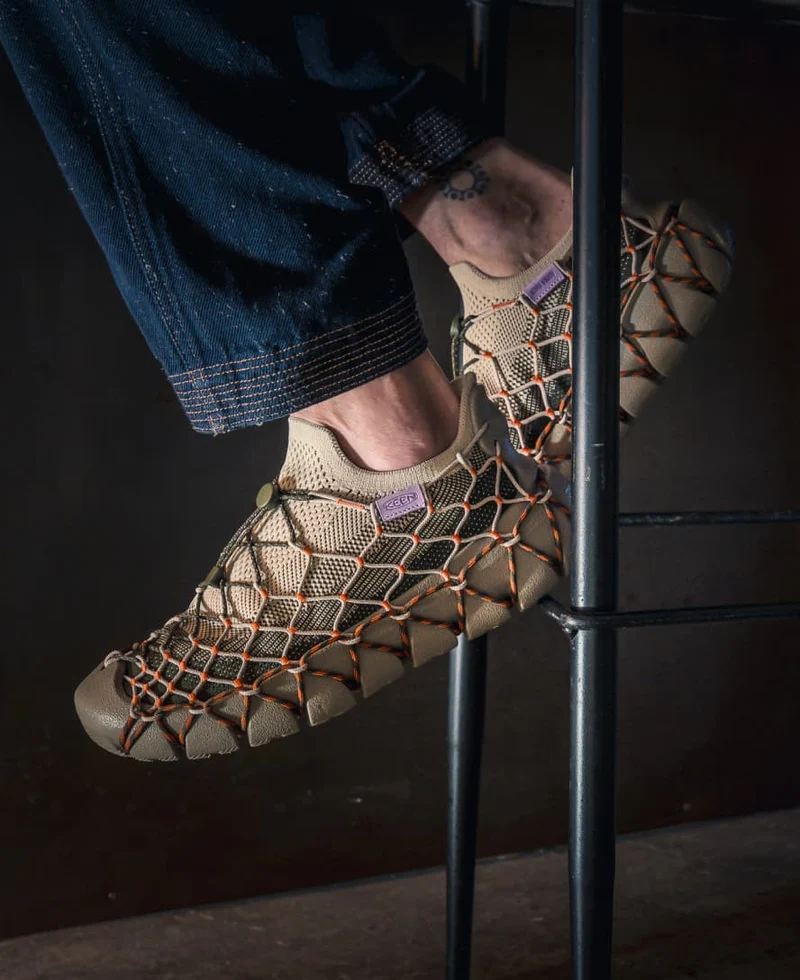 UNEEK 360 Henrik Vibskov Sneaker für Herren | Brindle/Scarlet Ibis