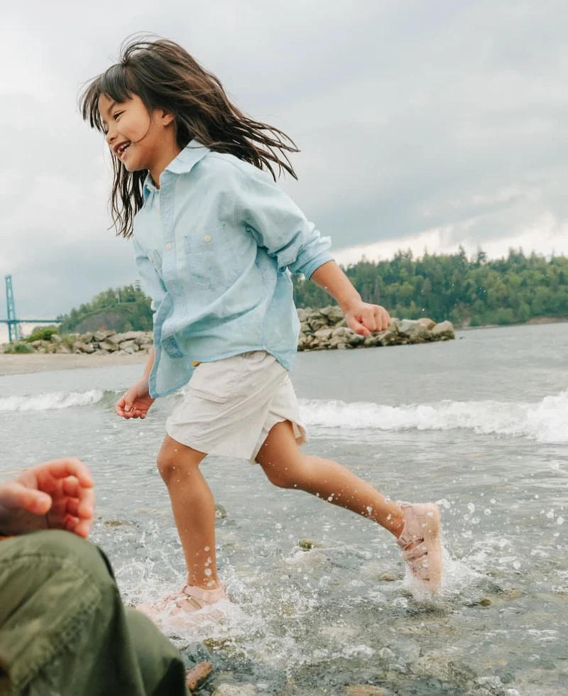 Newport H2 Sandale für große Kids | Rainbow Tie Dye