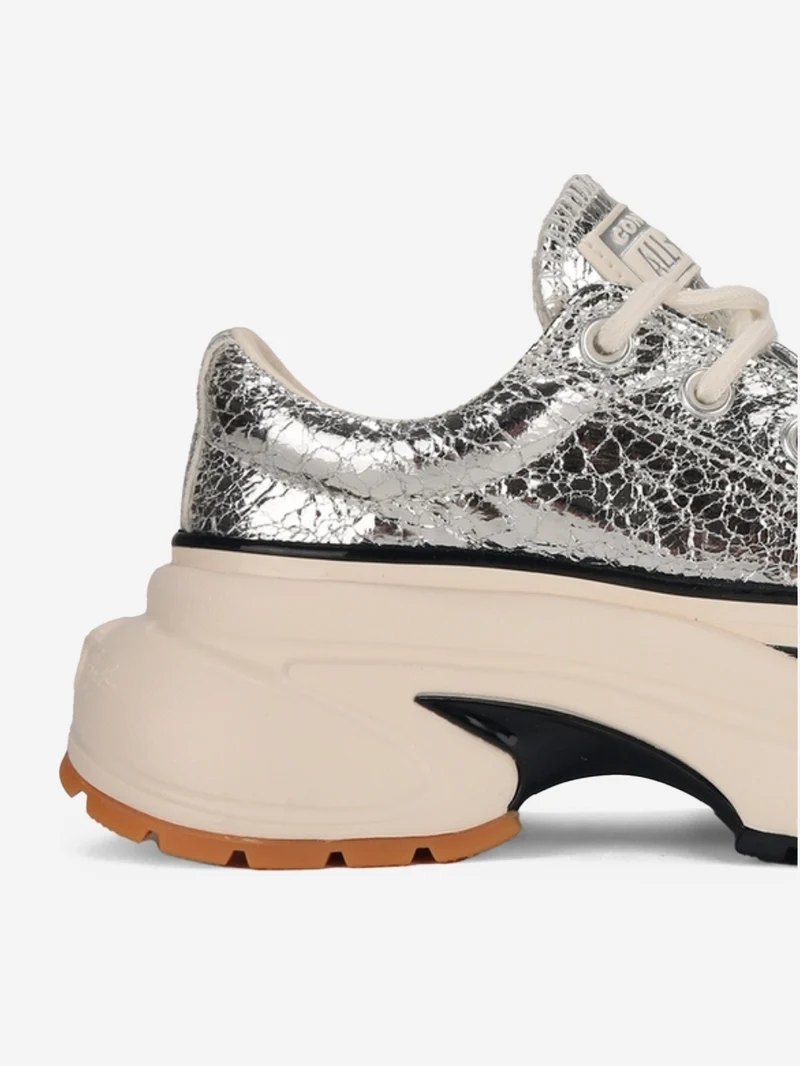 Run Star Crush OX Distressed Patent 'Pure Silver'