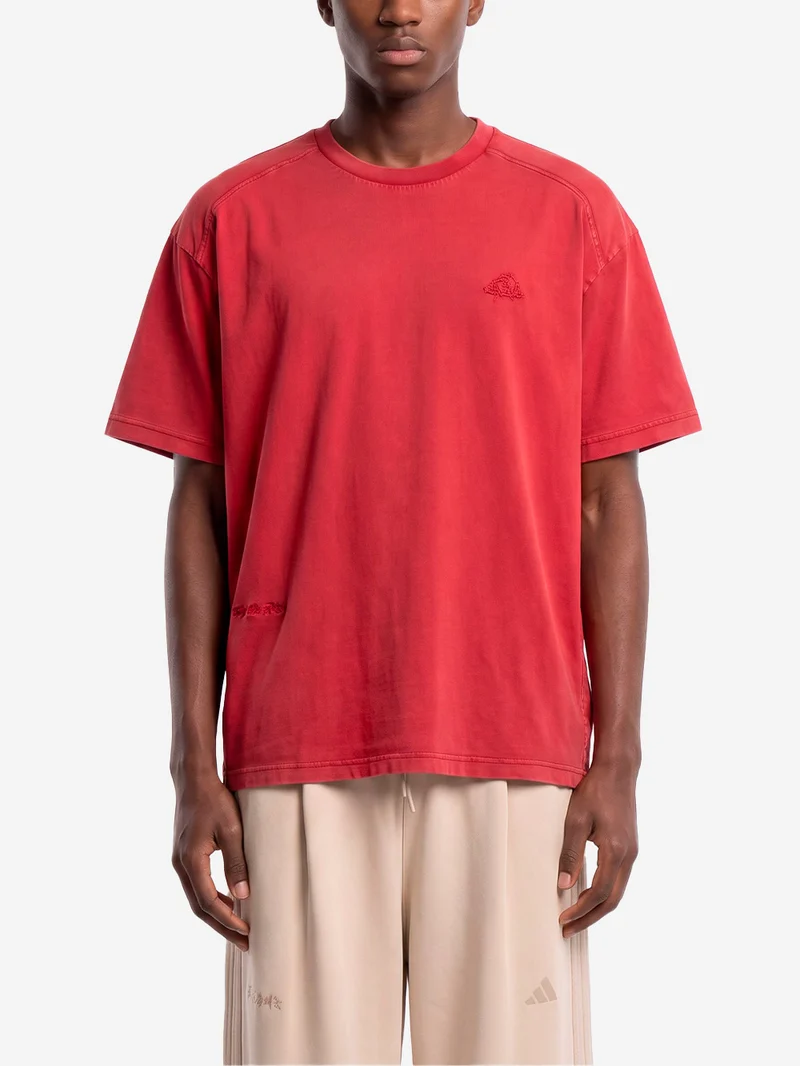 T-shirt rossa x Tyrrell Winston