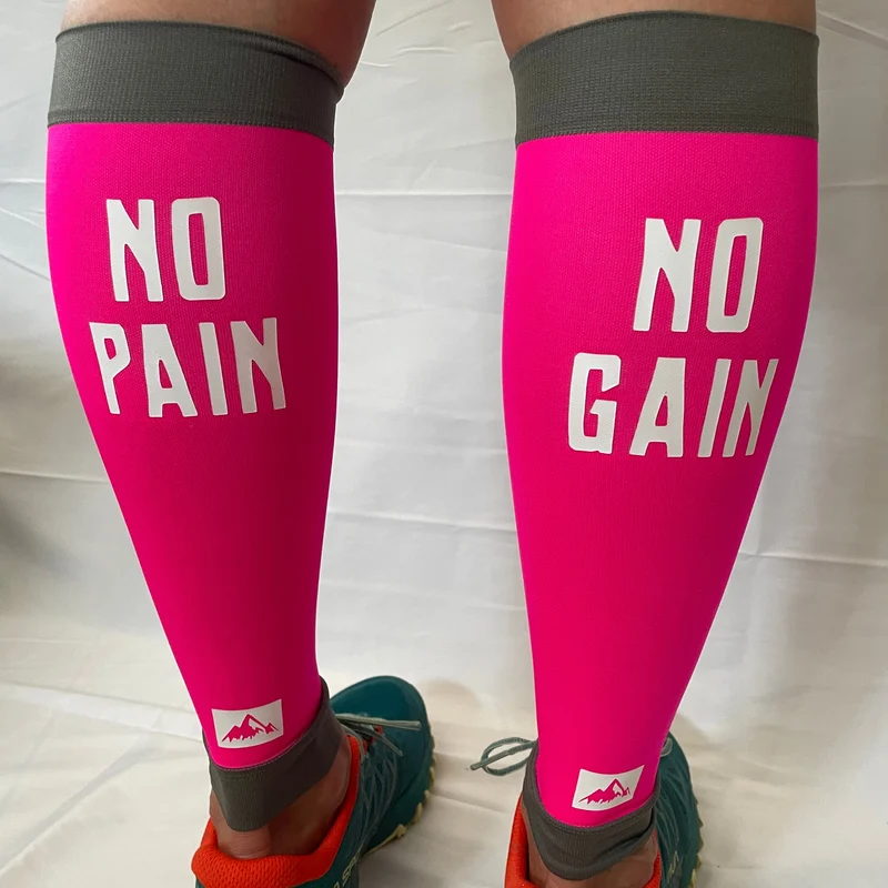 Bergliebe® Compression Calf Sleeves (Beinlinge) - No Pain Magenta