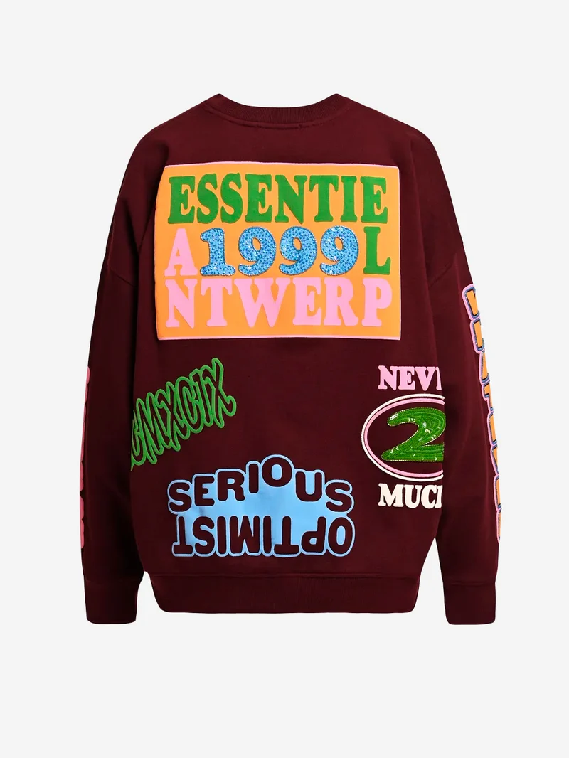 Felpa burgundy con grafiche e decorazioni