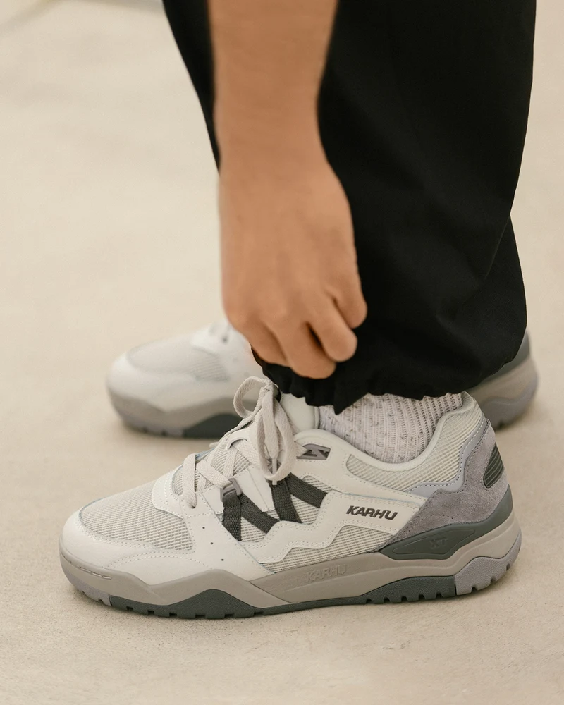 Karhu Fusion XT Blanc De Blanc / Dark Gull Gray F850021
