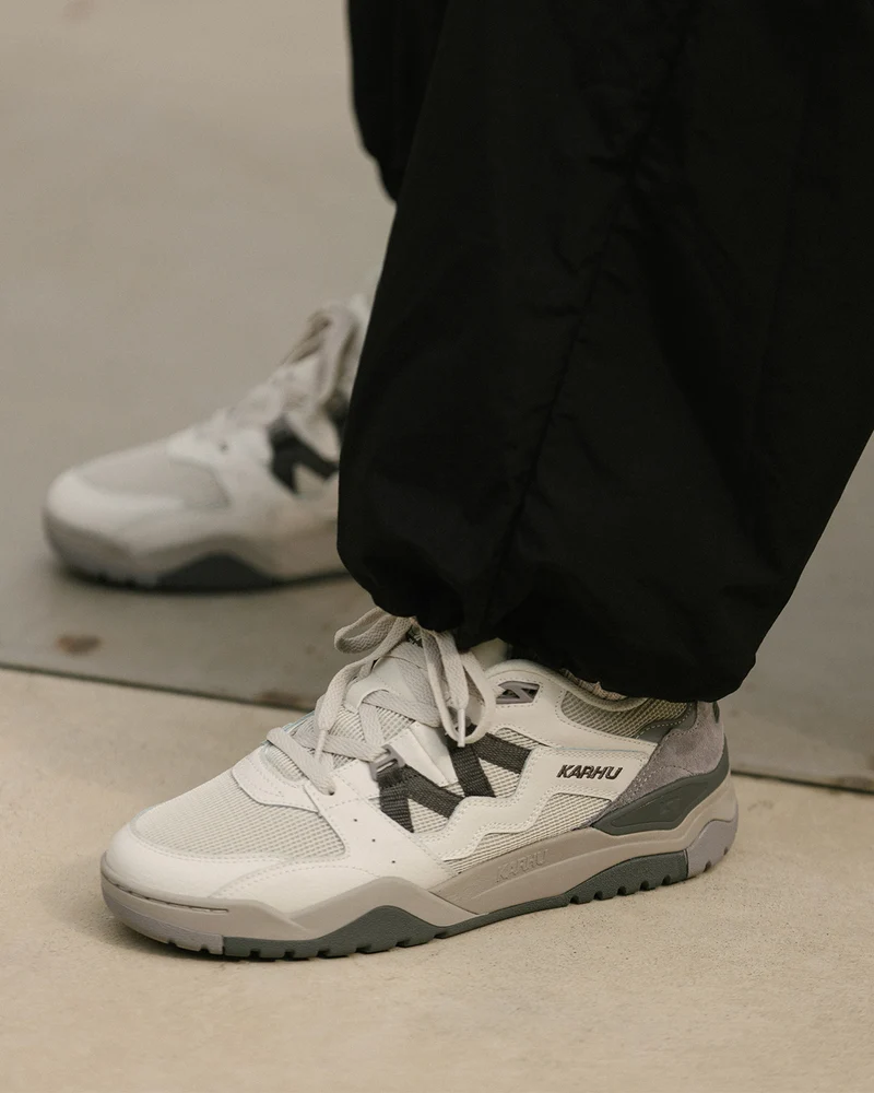 Karhu Fusion XT Blanc De Blanc / Dark Gull Gray F850021