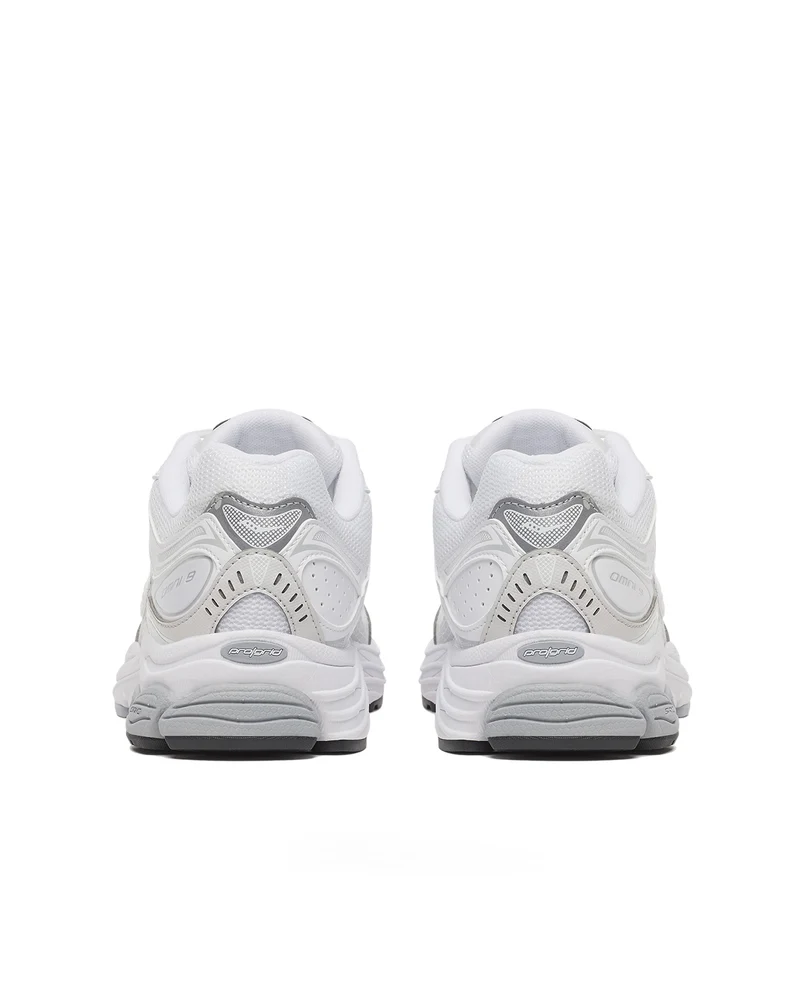 Saucony Progrid Omni 9 White / Grey