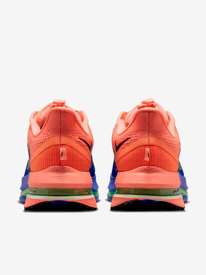 Pegasus Premium 'Racer Blue Atomic Pink' running