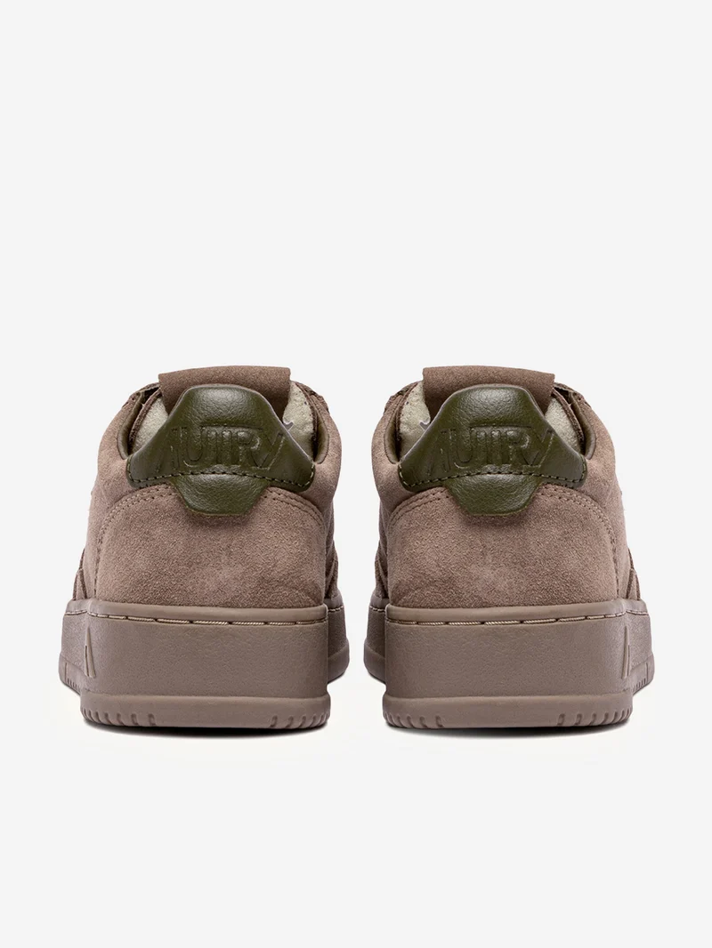 M Medalist Low in suede marrone antilope e talloncino verde