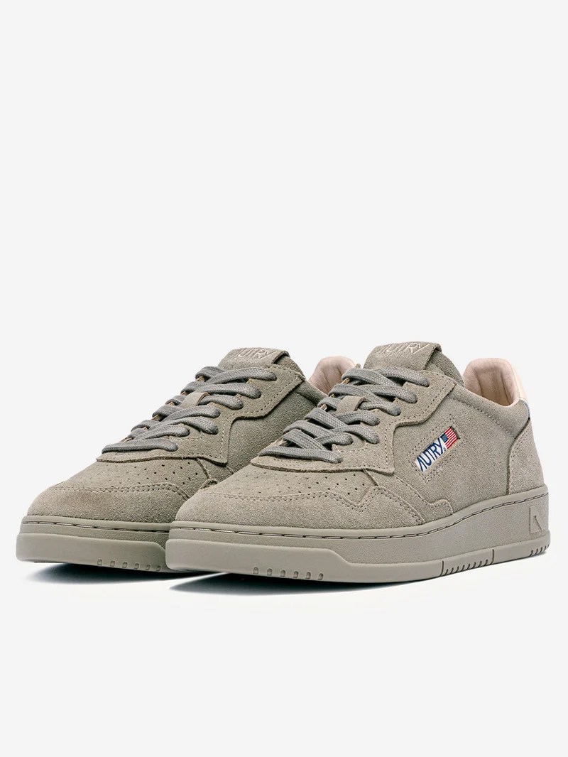 M Medalist Low in suede salvia con talloncino avorio
