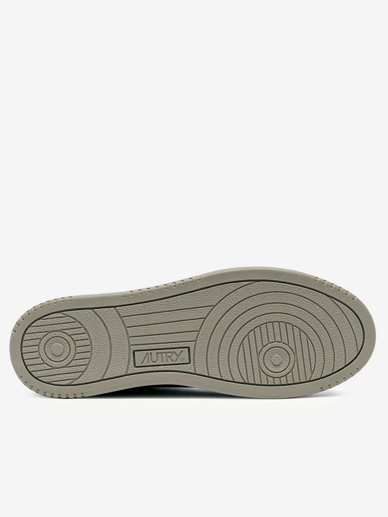 M Medalist Low in suede salvia con talloncino avorio