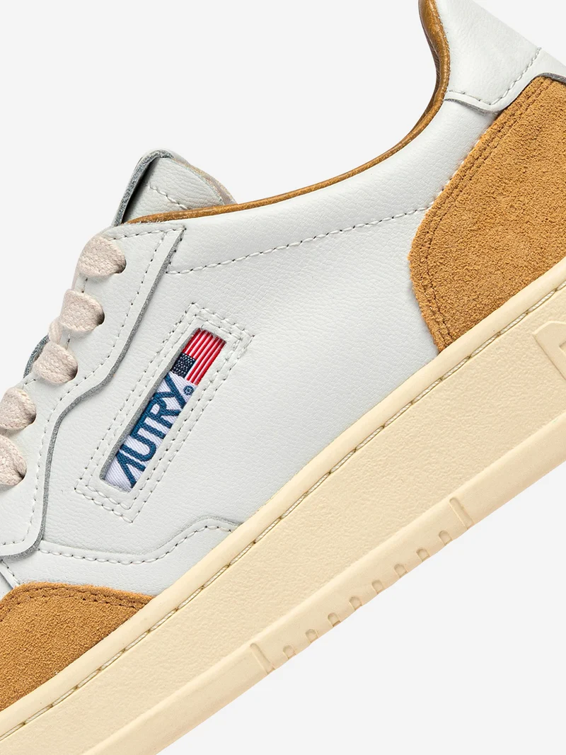 M Medalist Low in pelle bianca e suede senape