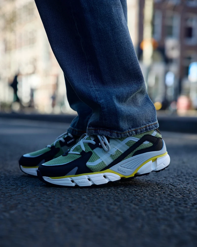 Karhu Super Fulcrum Jet Black / Epsom F860022