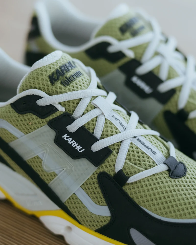 Karhu Super Fulcrum Jet Black / Epsom F860022