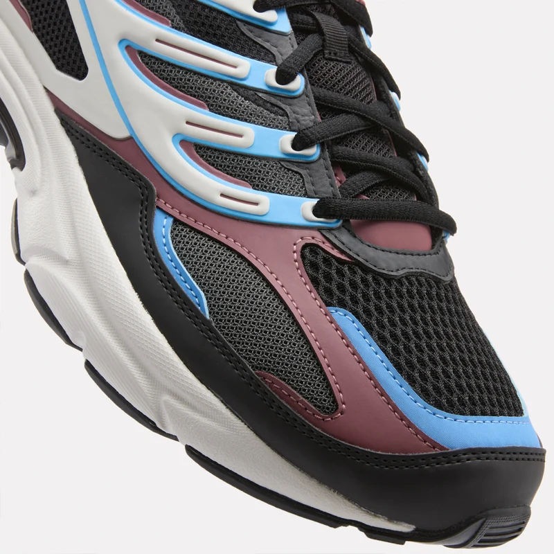 Premier Road Control Sneakers