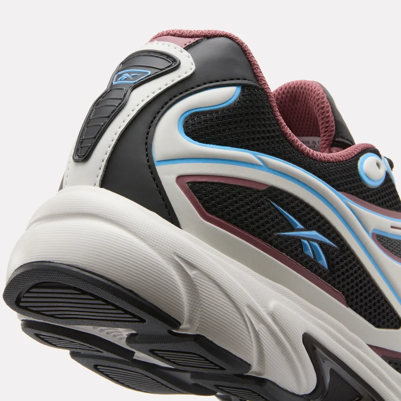 Premier Road Control Sneakers