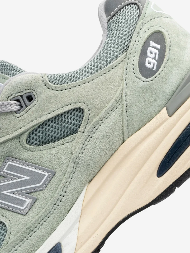 Made in UK 991v2 'Sea Glass'
