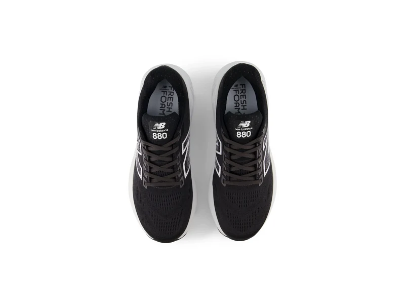 Fresh Foam 880v15 4E