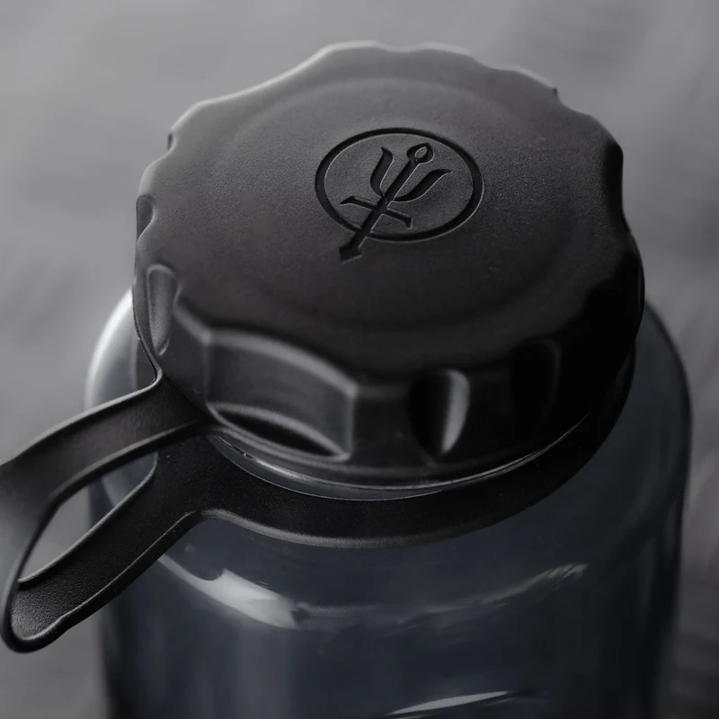 TRITAN INSIGNIA FLASCHE