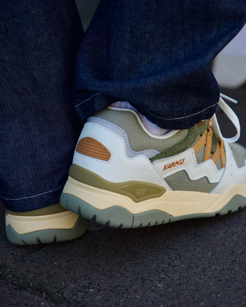 Karhu Fusion XT Icicle / Oak Buff F850017