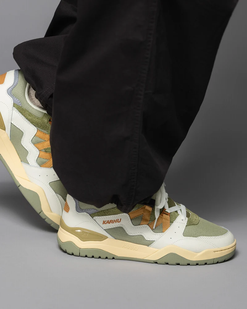 Karhu Fusion XT Icicle / Oak Buff F850017