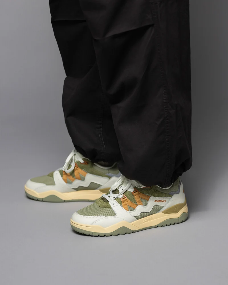 Karhu Fusion XT Icicle / Oak Buff F850017