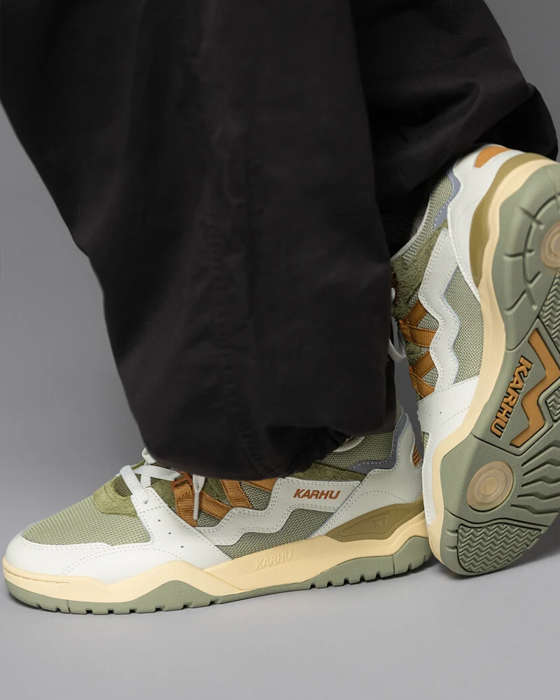 Karhu Fusion XT Icicle / Oak Buff F850017