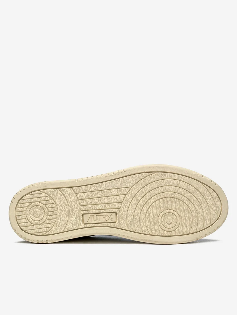 M Medalist Low Sneakers