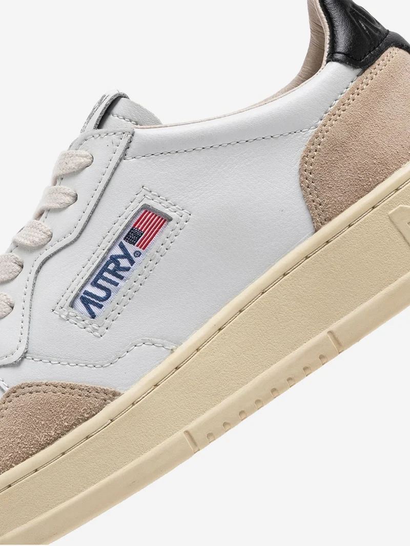 M Medalist Low bianche, nere e suede beige