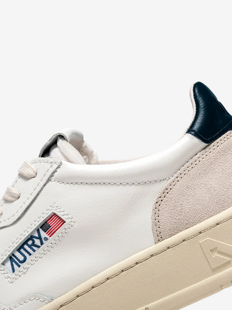 M Medalist Low bianche, blu e suede beige
