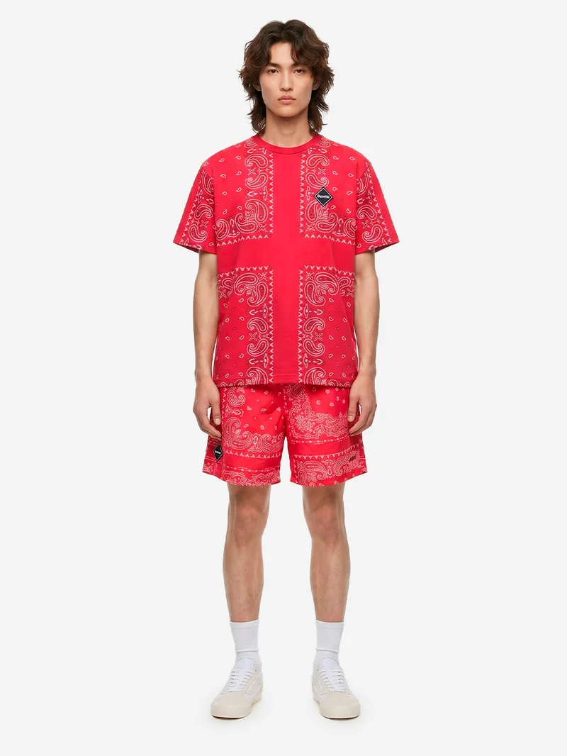 T-shirt rossa con stampa bandana