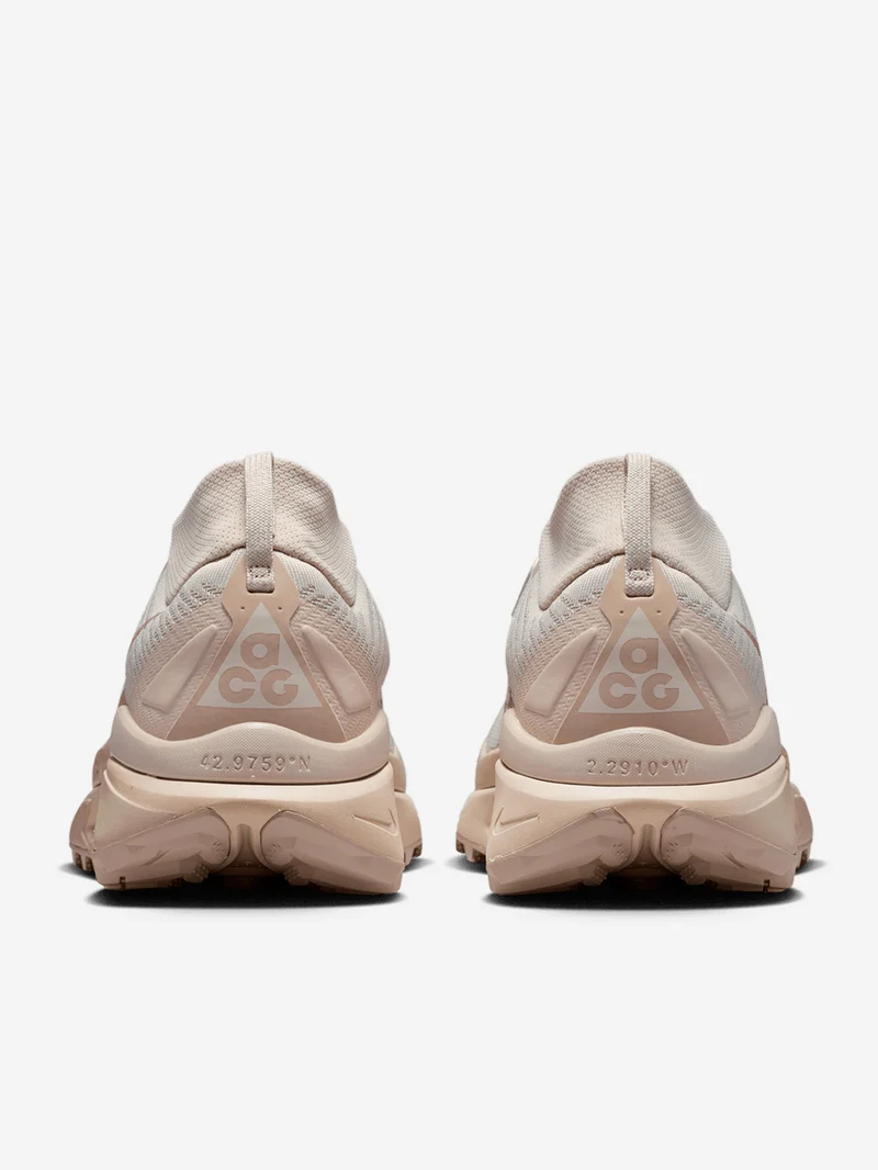 ACG Zegama trail running 'Cream Light Orewood Brown'