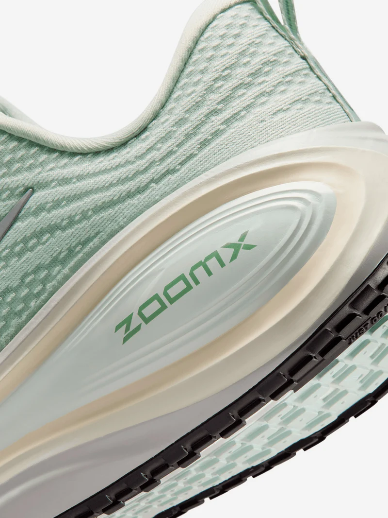 W Vomero Plus in mesh verde e argento running
