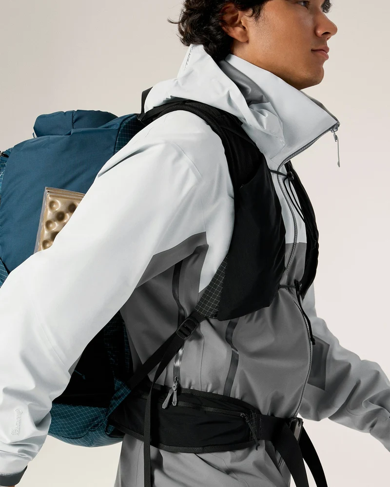 Arc'teryx Beta AR Jacket Solitude / Void