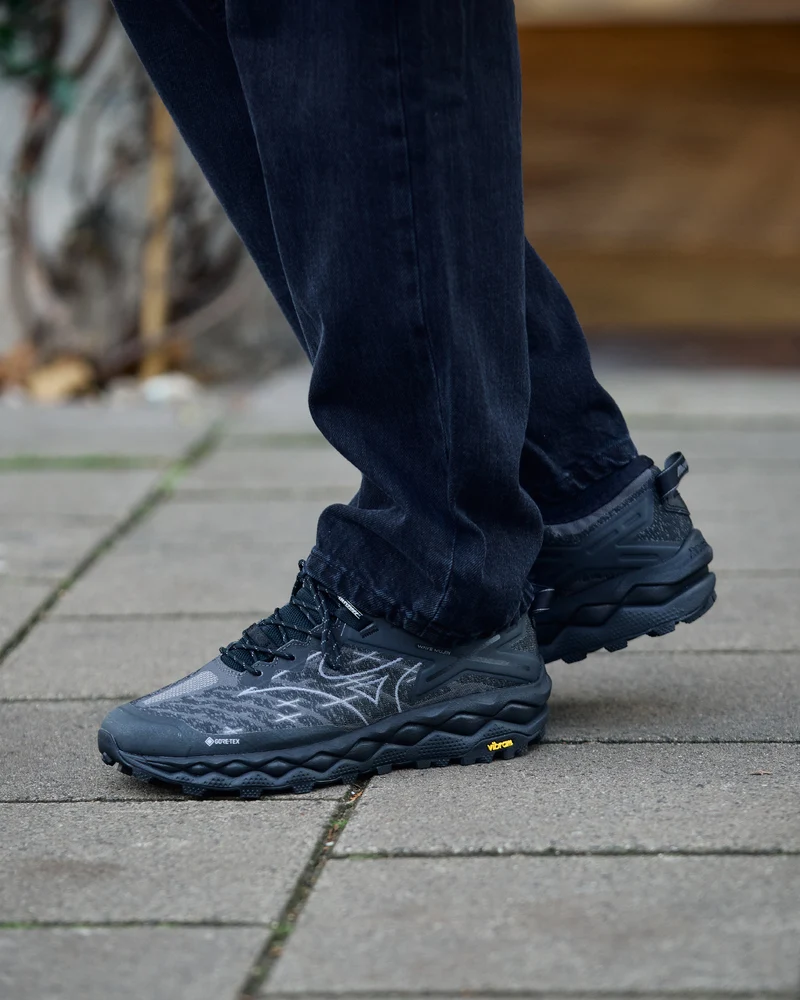 Mizuno Wave Mujin LS GORE-TEX Black / Quiet Shade
