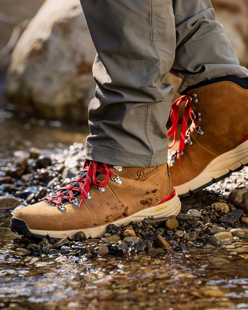 Danner Mountain 600 M's Leaf 4.5" GORE-TEX Grizzly Brown / Rhodo Red