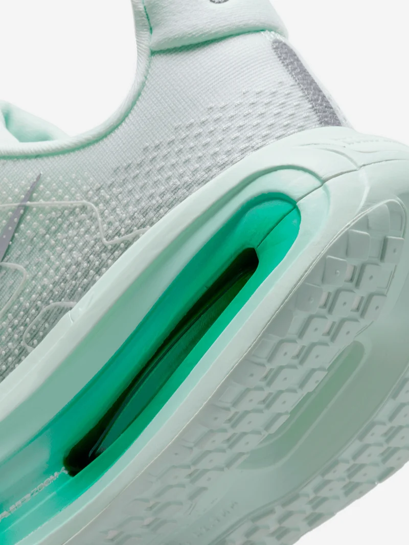W Vomero Premium 'Barely Green' running