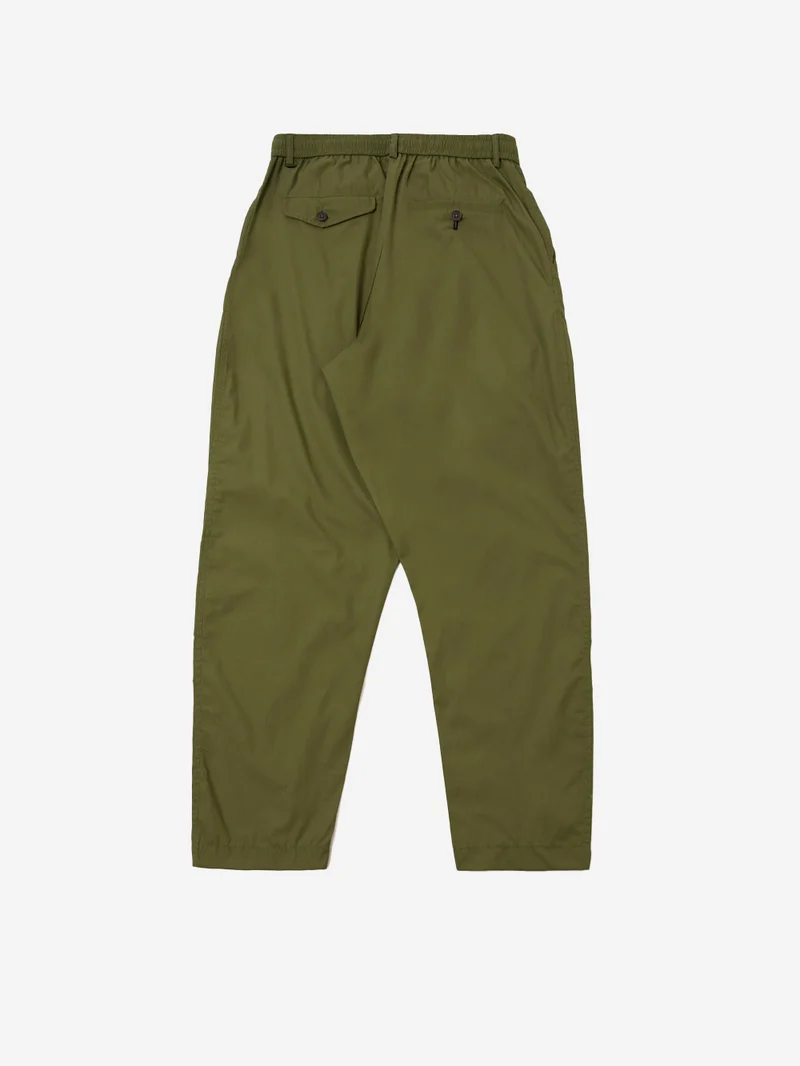 Pantaloni verdi con piega frontale e coulisse