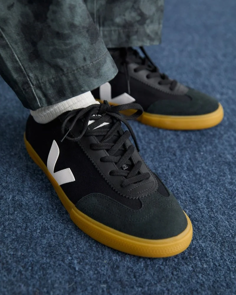 Veja Volley Canvas Black / White / Natural