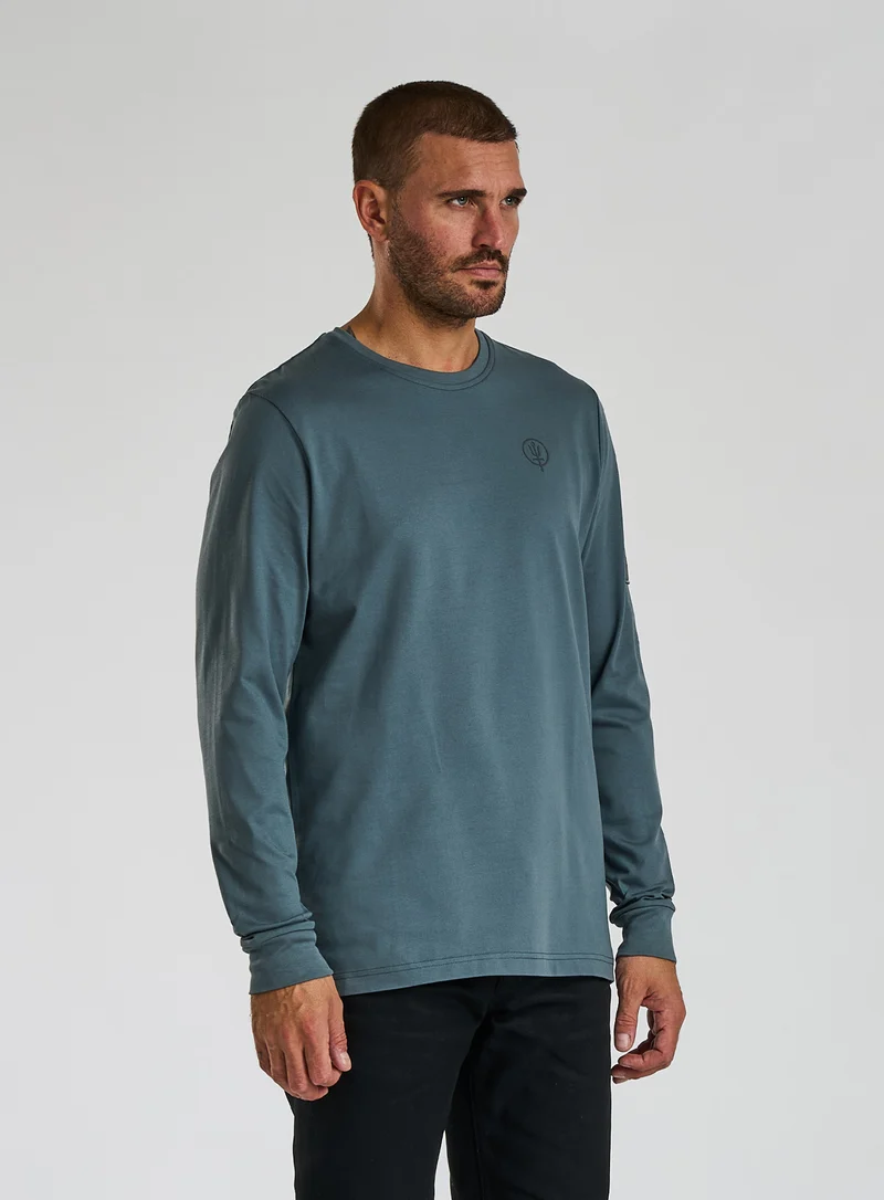 INSIGNIA LONG SLEEVE T-SHIRT