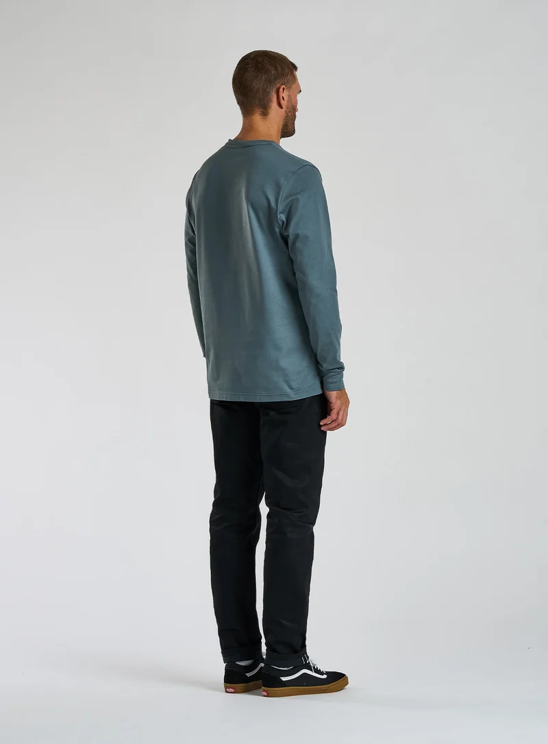 INSIGNIA LONG SLEEVE T-SHIRT