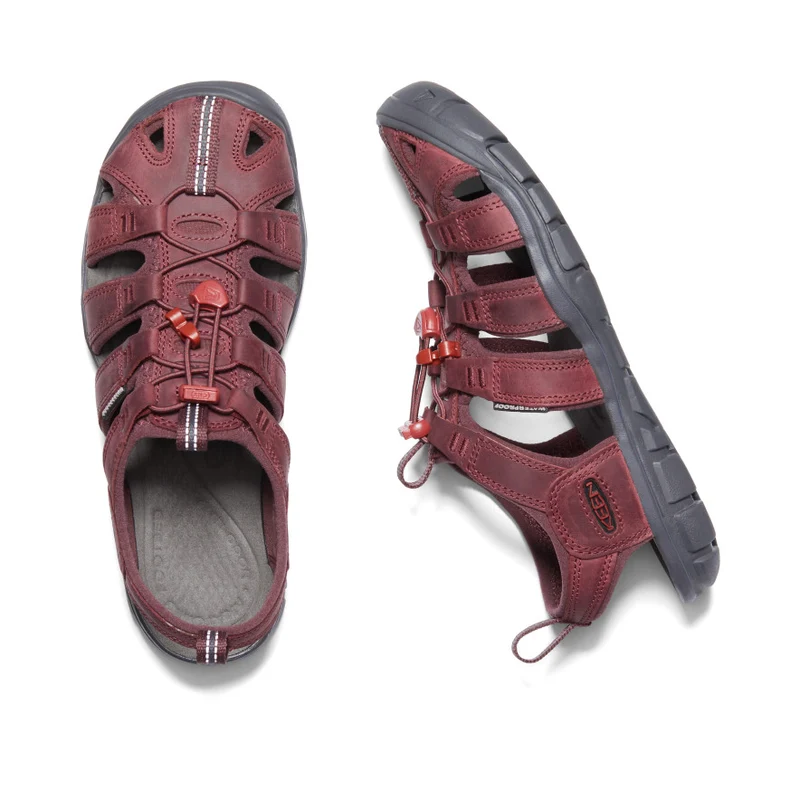 Clearwater Leather CNX Sandale für Damen | Wine/Red Dahlia