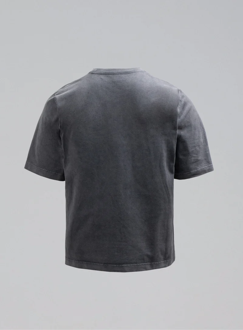 DISSIDENT-T-SHIRT MIT ACID-WASCHUNG