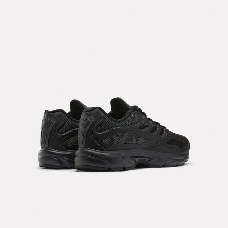 Premier Road Control Sneakers
