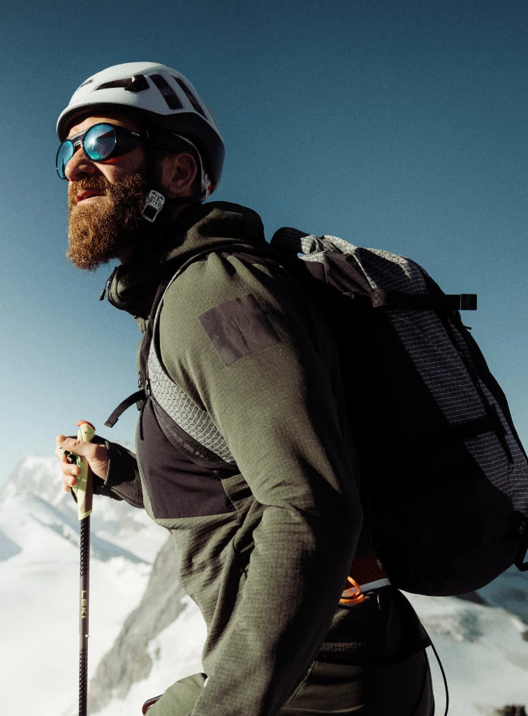 FUNKTIONALE MOUNTAIN-PRO-MIDLAYER