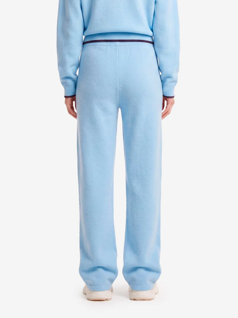 Pantaloni ESS Knit celesti con bordature a contrasto