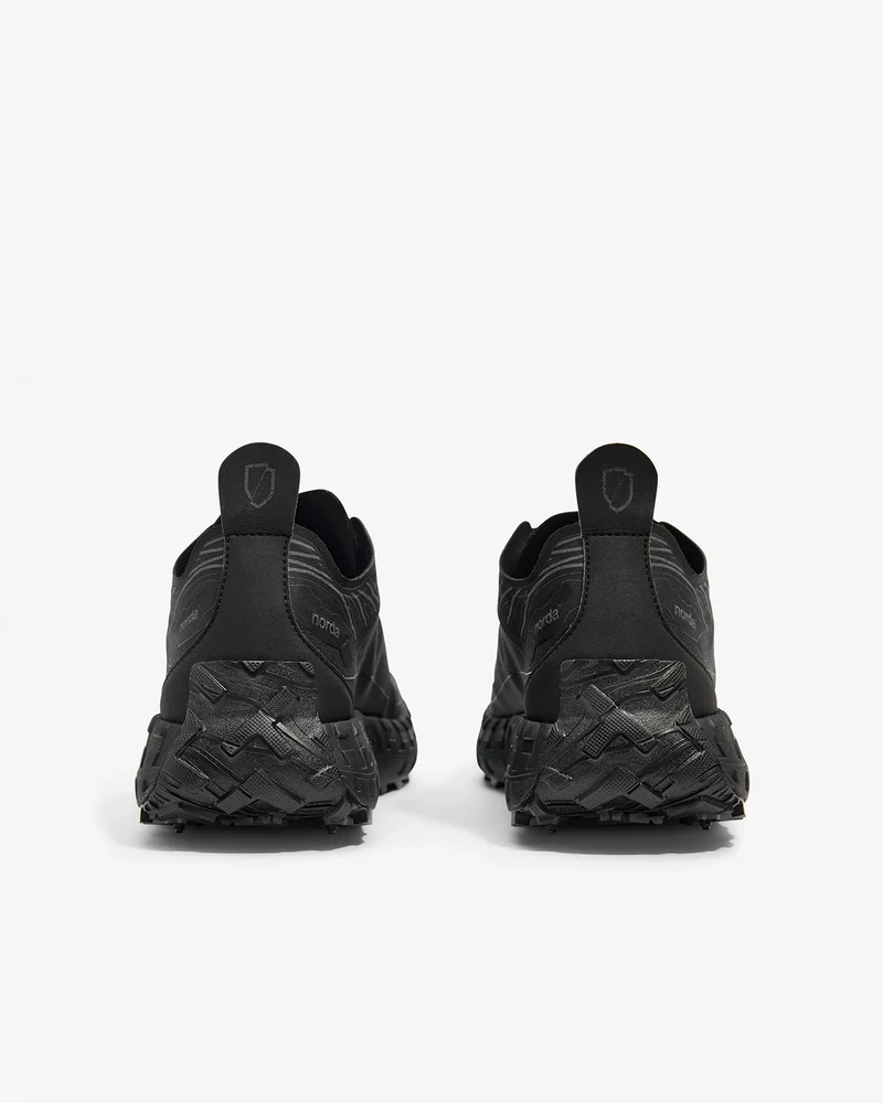 Norda 001A Stealth Black