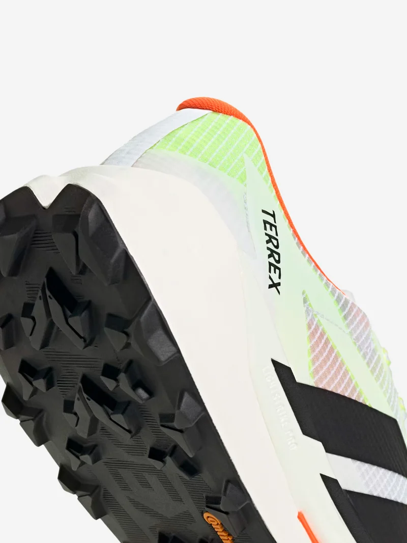 Terrex Agravic TT trail running bianche e nere con 'Impact Orange'