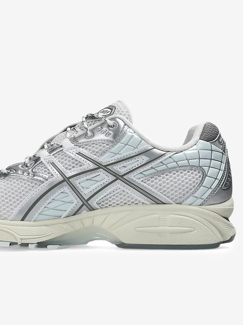Gel-Nimbus 10.1 'White Airy Blue'