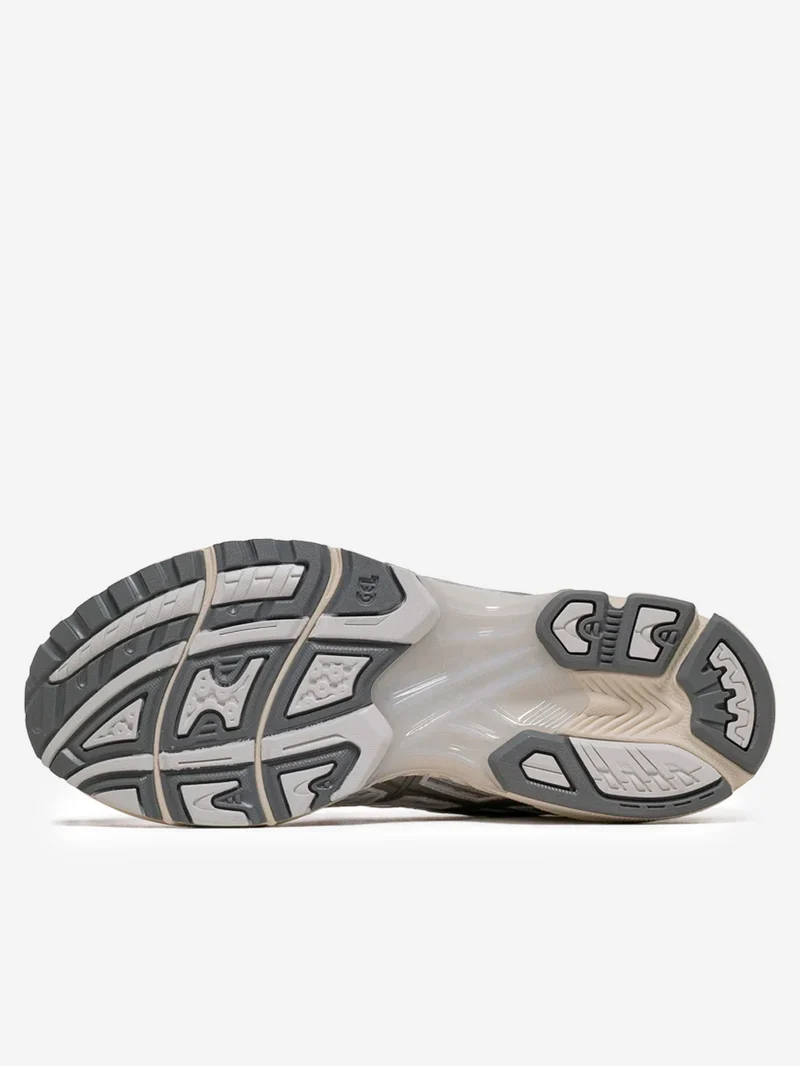 Gel-Nimbus 10.1 'White Airy Blue'